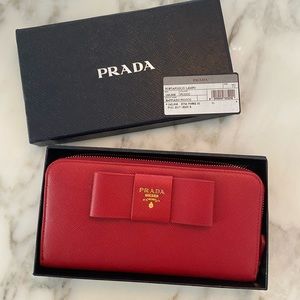 Authentic Prada wallet - never been used